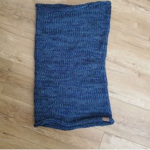 ❤️‍🔥 4/$15 C.C. brand SOFT Dark Blue INFINITY SCARF Knit 22 x 13 in
